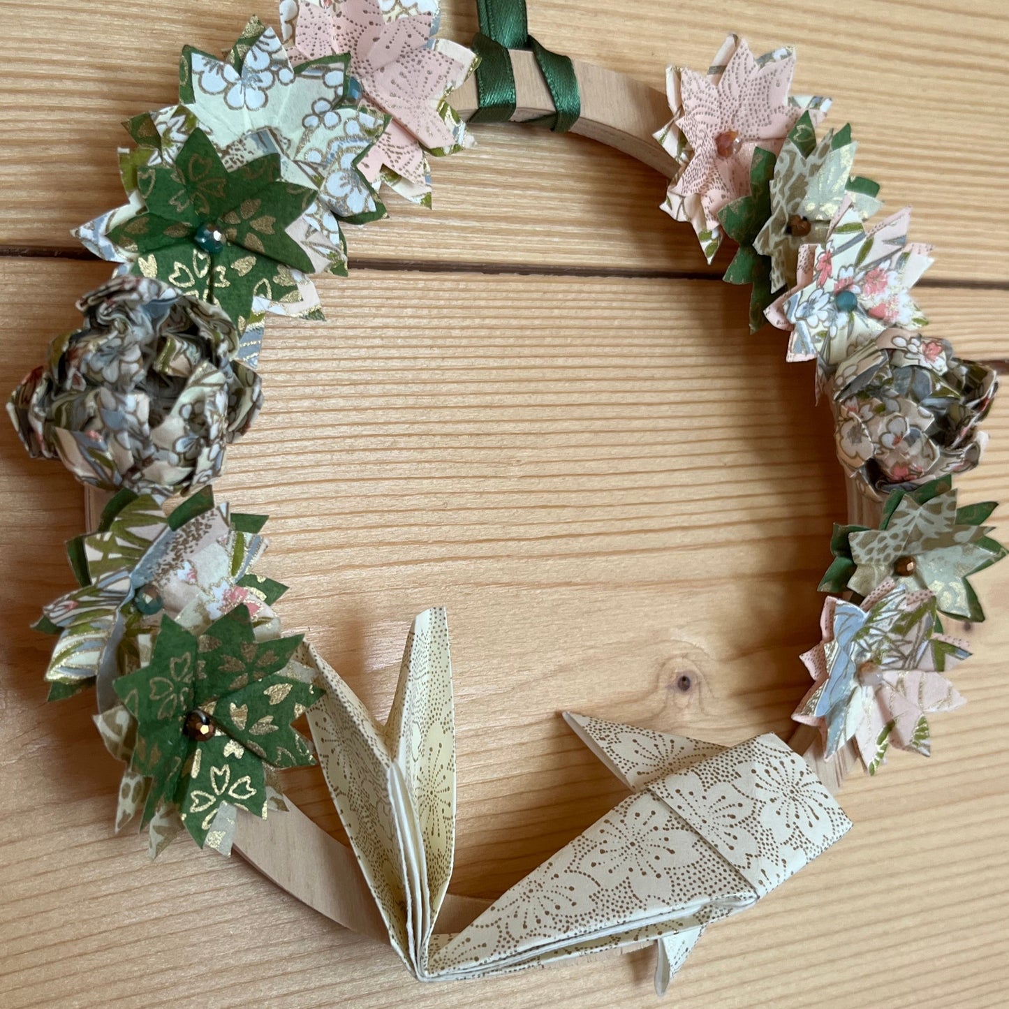 Suspension murale lotus & carpe koï - rose tendre & vert